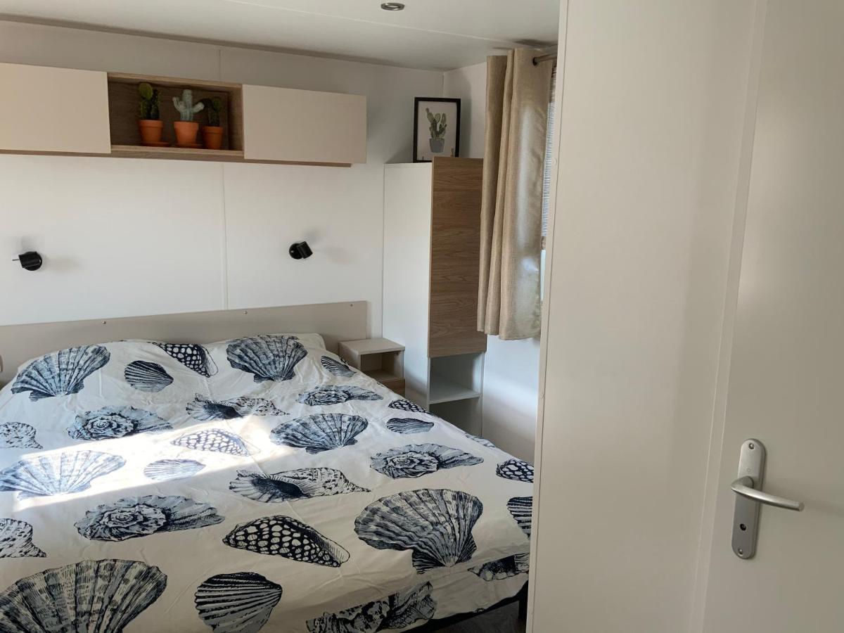 Chalet In Renesse Bagian luar foto
